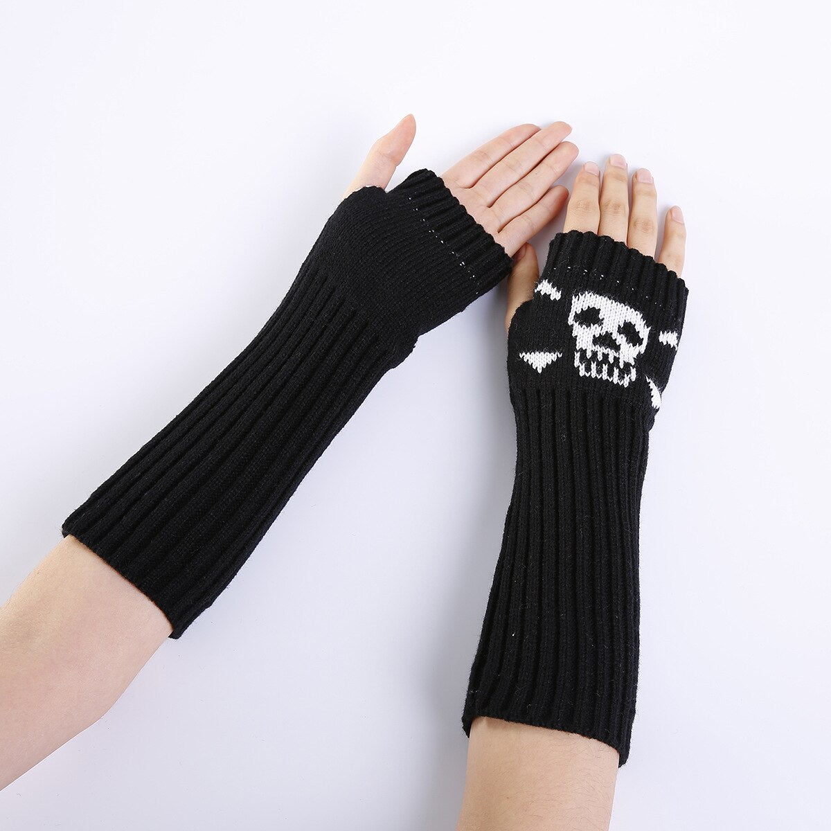 Morticia Skully Set