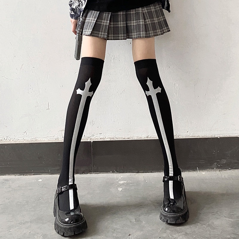 Morticia Skully Set